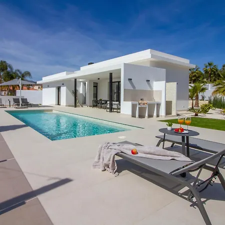 Villa Aquiles By Abahana Calp