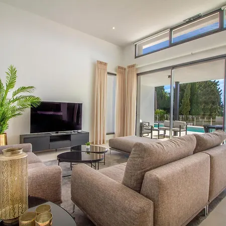 Villa Aquiles By Abahana