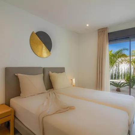 Aquiles By Abahana *